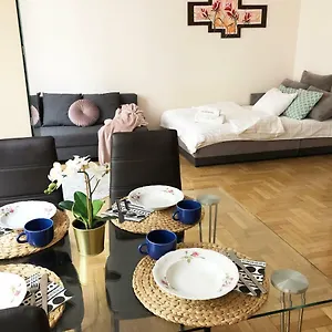 Sienna 93 - Cozy By Homeprime Варшава
